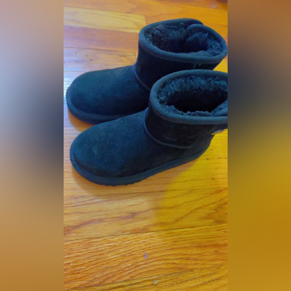 Girls Ugg boots